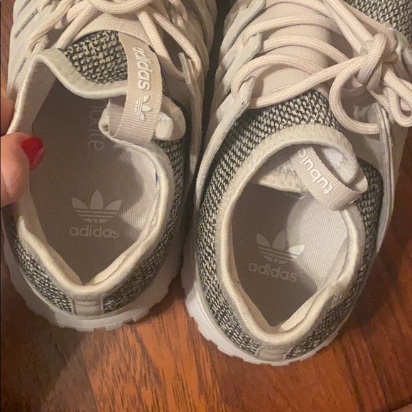 Adidas - Picture 3 of 4